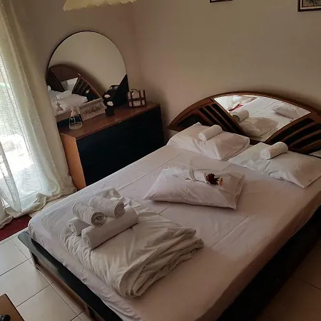 Konstantinos Luxury Apartament Skála Foúrkas